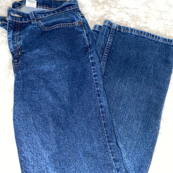 Levi flare jeans. - Picture 4 of 5